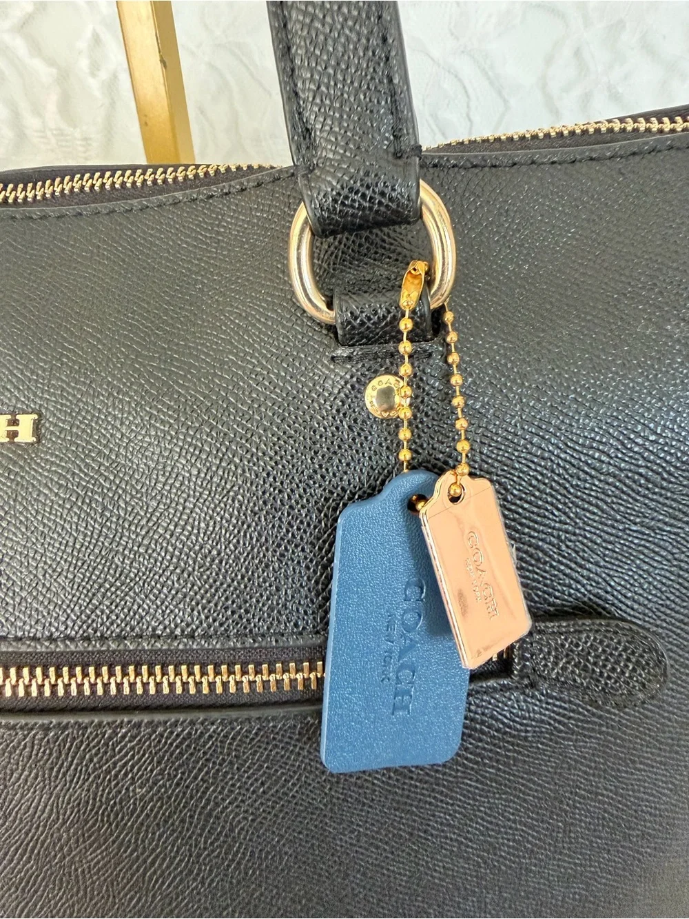 Coach Gallery Tote In Crossgrain Leather Black Zip Shoulder Bag F79608